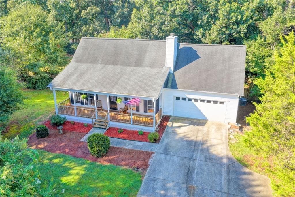 3 bedroom, 2 bathroom, 1,326 sq ft single family residence for sale at 85 Cypress Place, Winder, GA 30680 — photo 3
