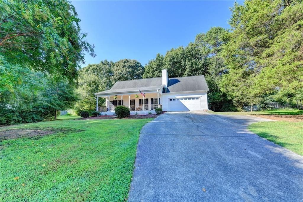3 bedroom, 2 bathroom, 1,326 sq ft single family residence for sale at 85 Cypress Place, Winder, GA 30680 — photo 5
