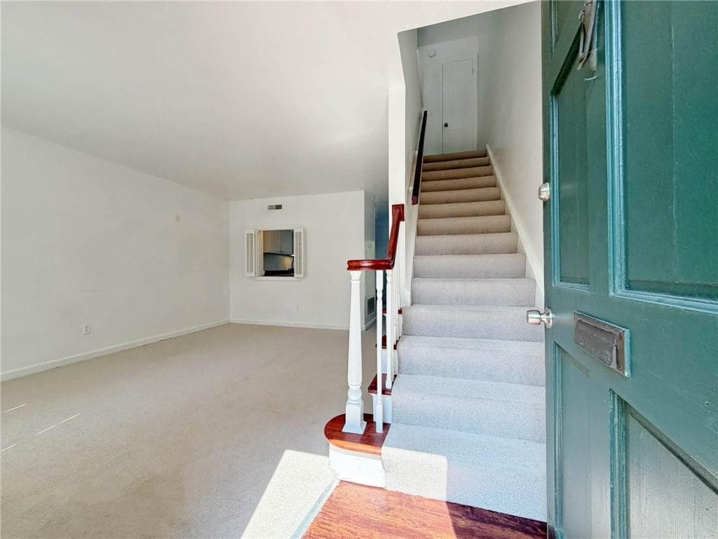 2 bedroom, 2 bathroom, 960 sq ft condominium for sale at 3079 Colonial Way B, Atlanta, GA 30341 — photo 5