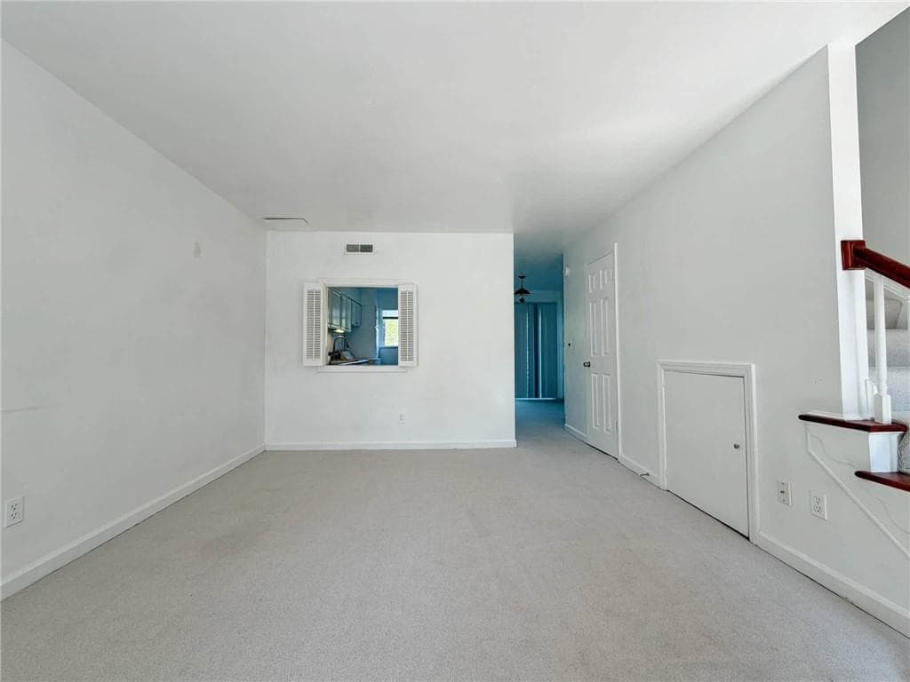 2 bedroom, 2 bathroom, 960 sq ft condominium for sale at 3079 Colonial Way B, Atlanta, GA 30341 — photo 7