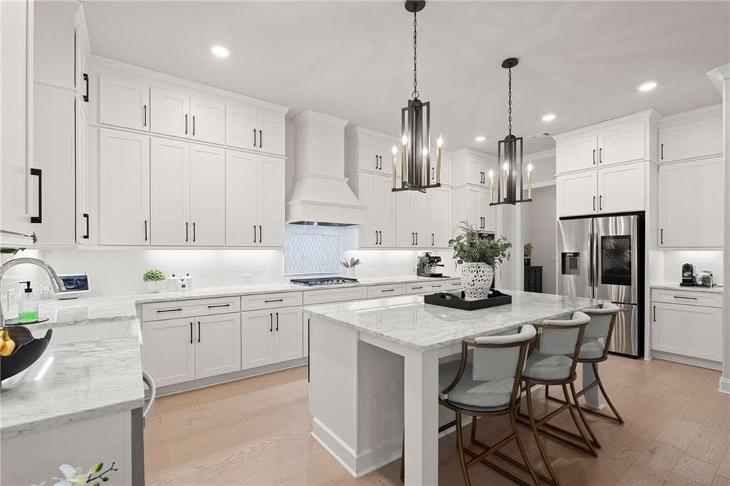 6 bedroom, 5 bathroom, 4,192 sq ft single family residence for sale at 1294 Cauley Creek Overlook, Johns Creek, GA 30097 — photo 2