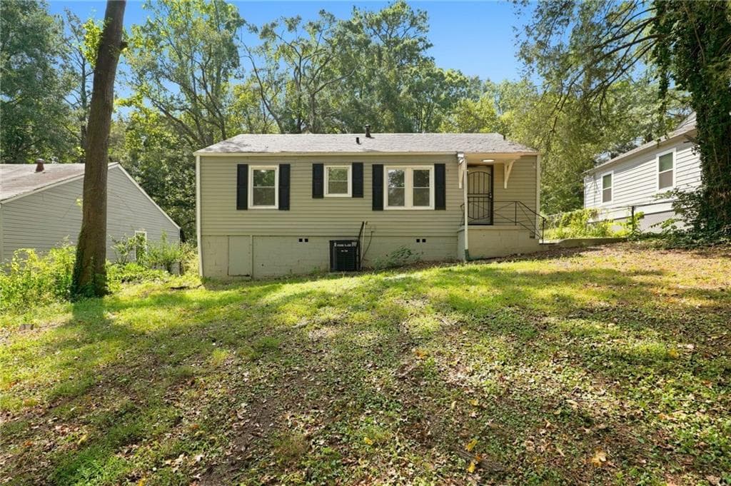 3 bedroom, 1 bathroom, 975 sq ft single family residence under contract at 890 Mcwilliams Road, Atlanta, GA 30315 — photo 3