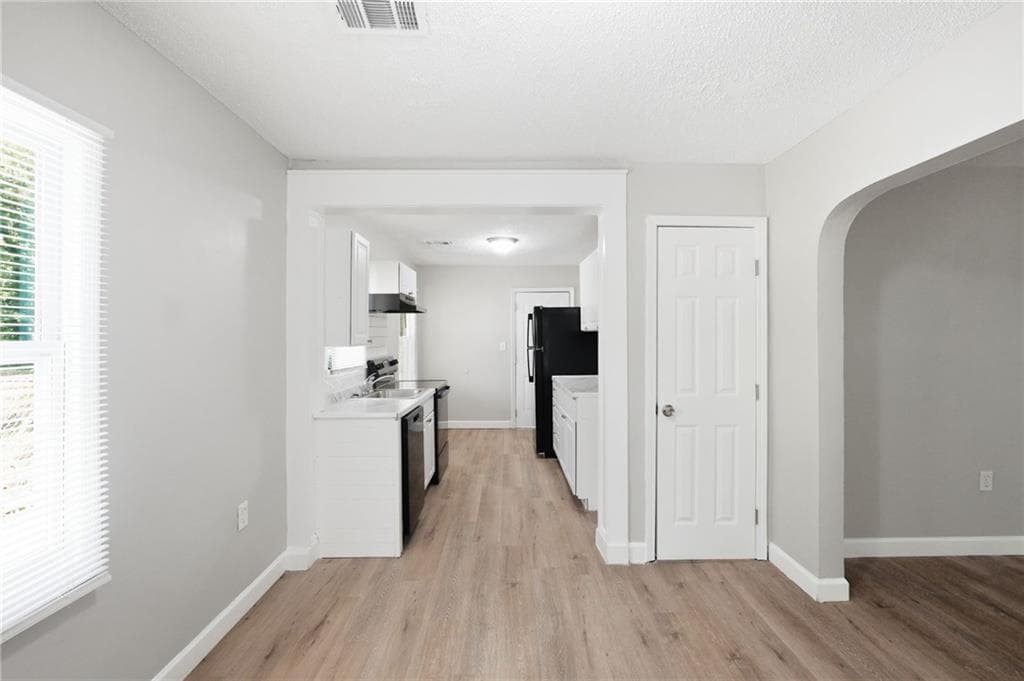 3 bedroom, 1 bathroom, 975 sq ft single family residence under contract at 890 Mcwilliams Road, Atlanta, GA 30315 — photo 6