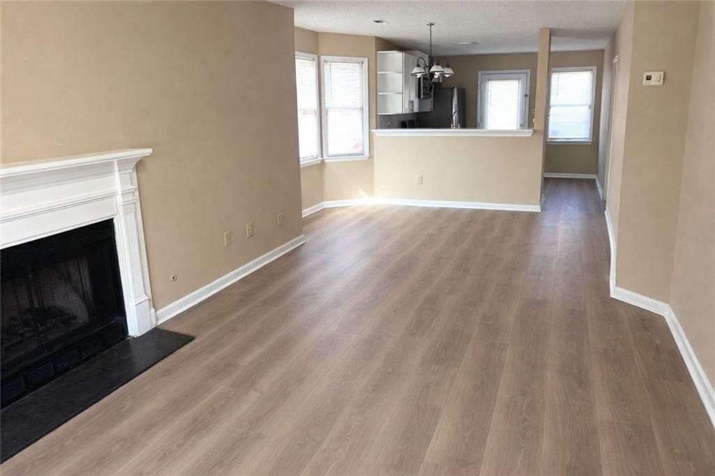 2 bedroom, 2 bathroom, 996 sq ft townhouse for rent at 7941 Creekstone Way, Riverdale, GA 30274 for $1,500 a month — photo 3