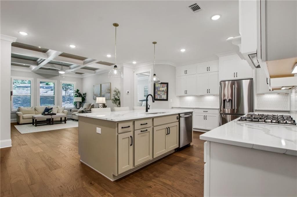 4 bedroom, 4 bathroom, 3,155 sq ft single family residence for sale at 2340 Windsor Bluffs Drive, Cumming, GA 30041 — photo 4