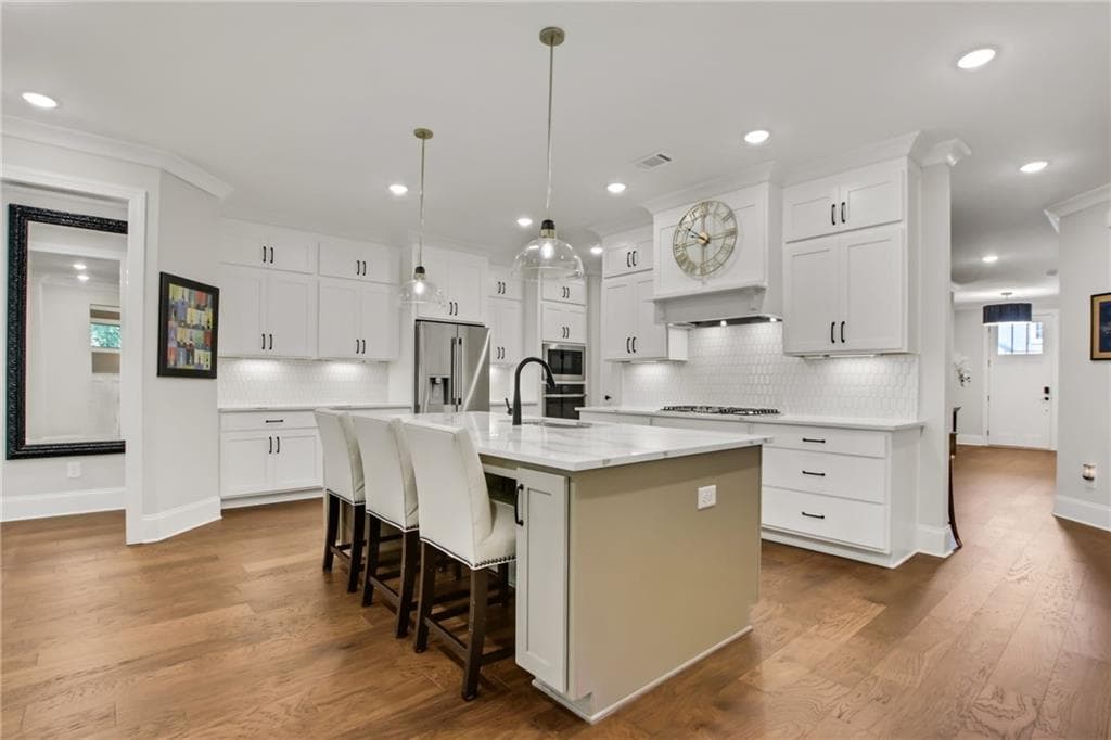 4 bedroom, 4 bathroom, 3,155 sq ft single family residence for sale at 2340 Windsor Bluffs Drive, Cumming, GA 30041 — photo 7