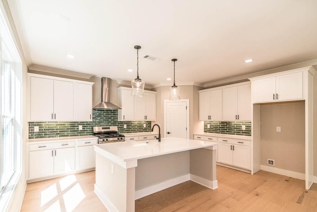 5 bedroom, 4 bathroom, 2,554 sq ft single family residence under contract at 2553 Adair Ridge Court, Decatur, GA 30034 — photo 6