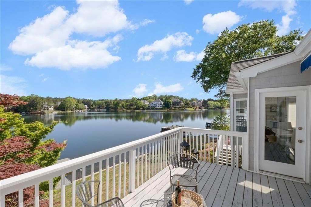 4 bedroom, 3 bathroom, 3,536 sq ft single family residence for sale at 6430 Spinnaker Lane, Alpharetta, GA 30005 — photo 3