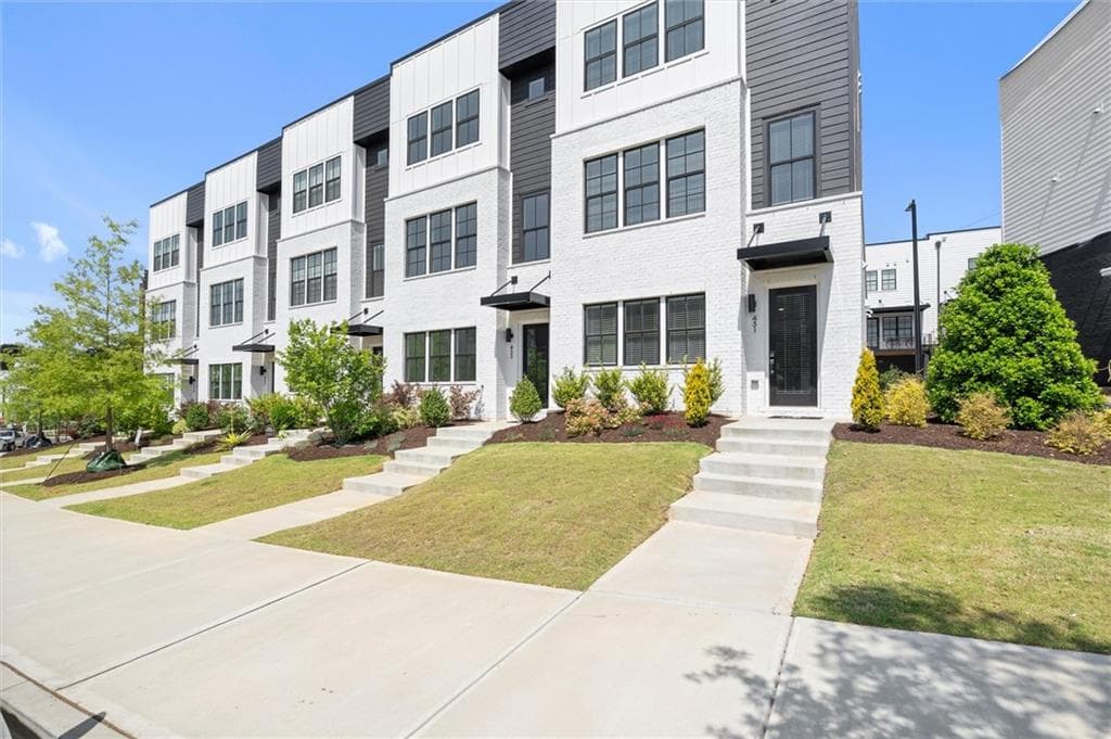 4 bedroom, 4 bathroom, 2,160 sq ft townhouse for sale at 431 Mezzo Lane 84, Alpharetta, GA 30009 — photo 2