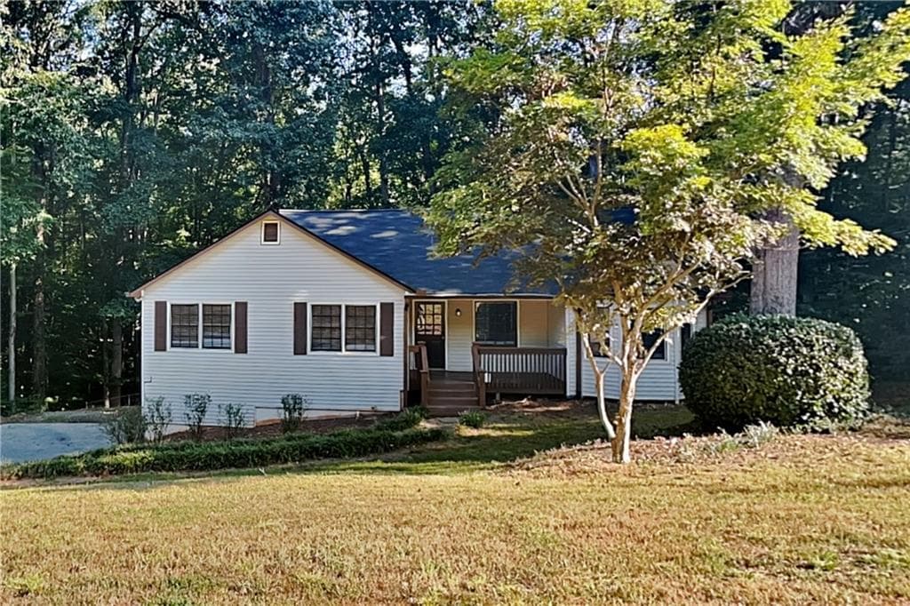 3 bedroom, 2 bathroom, 1,316 sq ft single family residence for rent at 327 Pine Trail, Canton, GA 30115 for $1,975 a month — photo 1 of 19