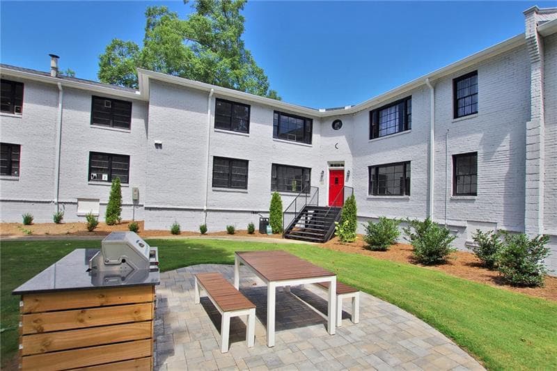 2 bedroom, 2 bathroom, 827 sq ft condominium for rent at 99 Peachtree Memorial Drive C2, Atlanta, GA 30309 for $2,100 a month — photo 4