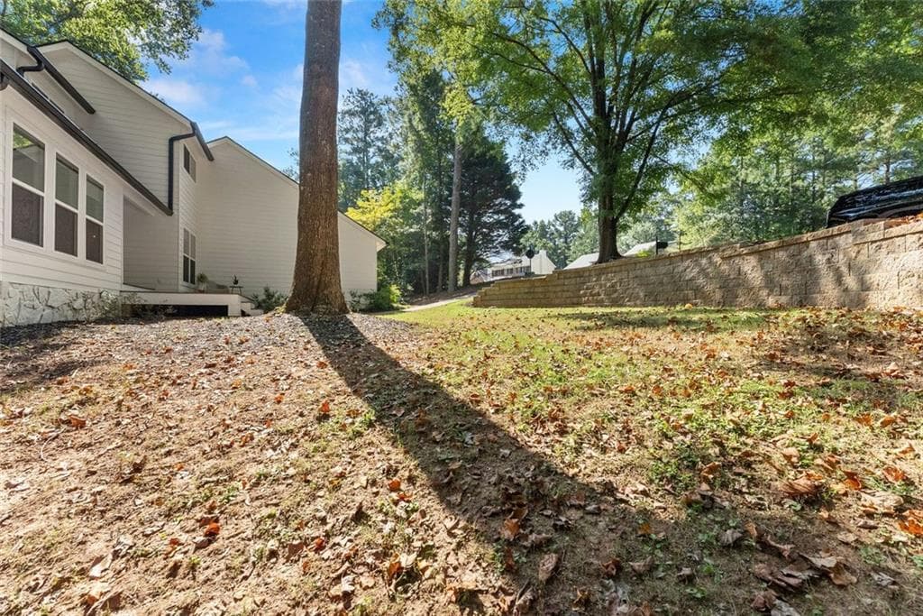 5 bedroom, 5 bathroom, 4,103 sq ft single family residence for sale at 3040 Roxburgh Drive, Roswell, GA 30076 — photo 8