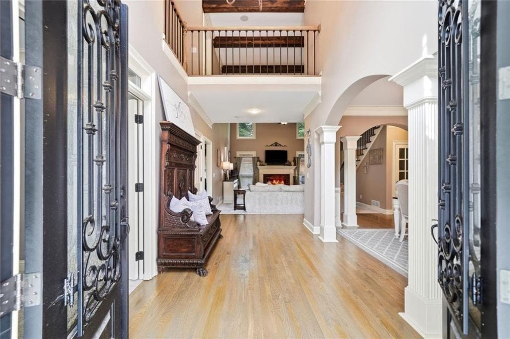 5 bedroom, 5 bathroom, 6,752 sq ft single family residence for sale at 5025 Towne Lake Hills, Woodstock, GA 30189 — photo 5