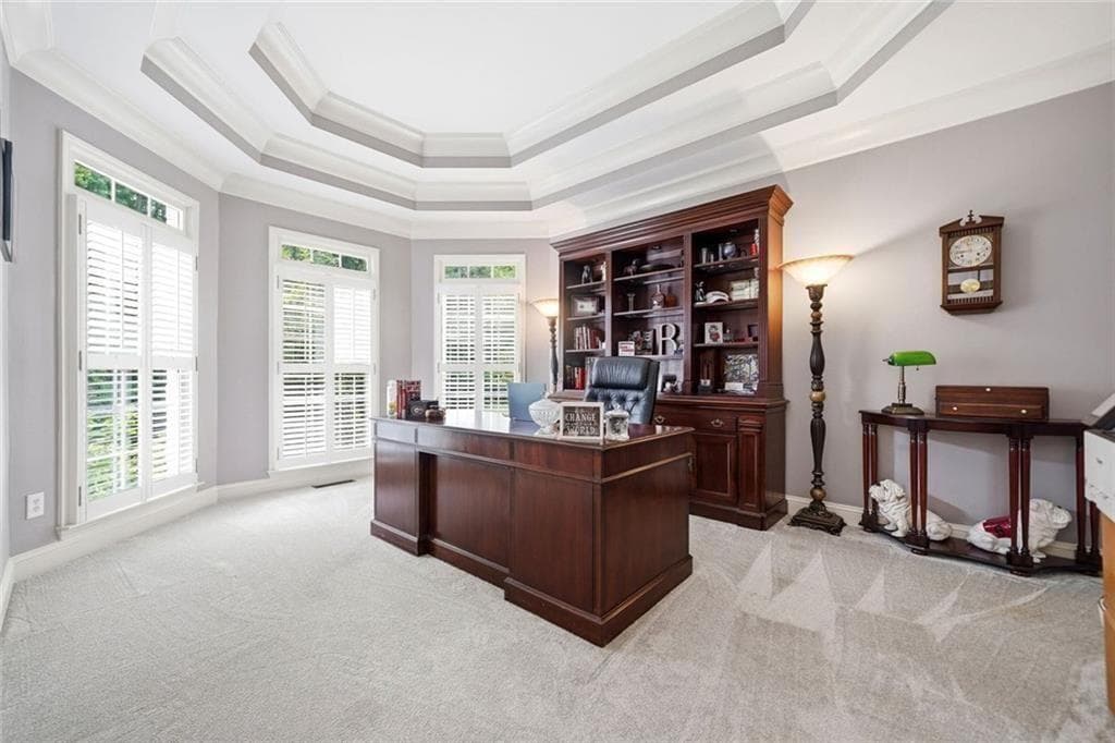 5 bedroom, 5 bathroom, 6,752 sq ft single family residence for sale at 5025 Towne Lake Hills, Woodstock, GA 30189 — photo 10