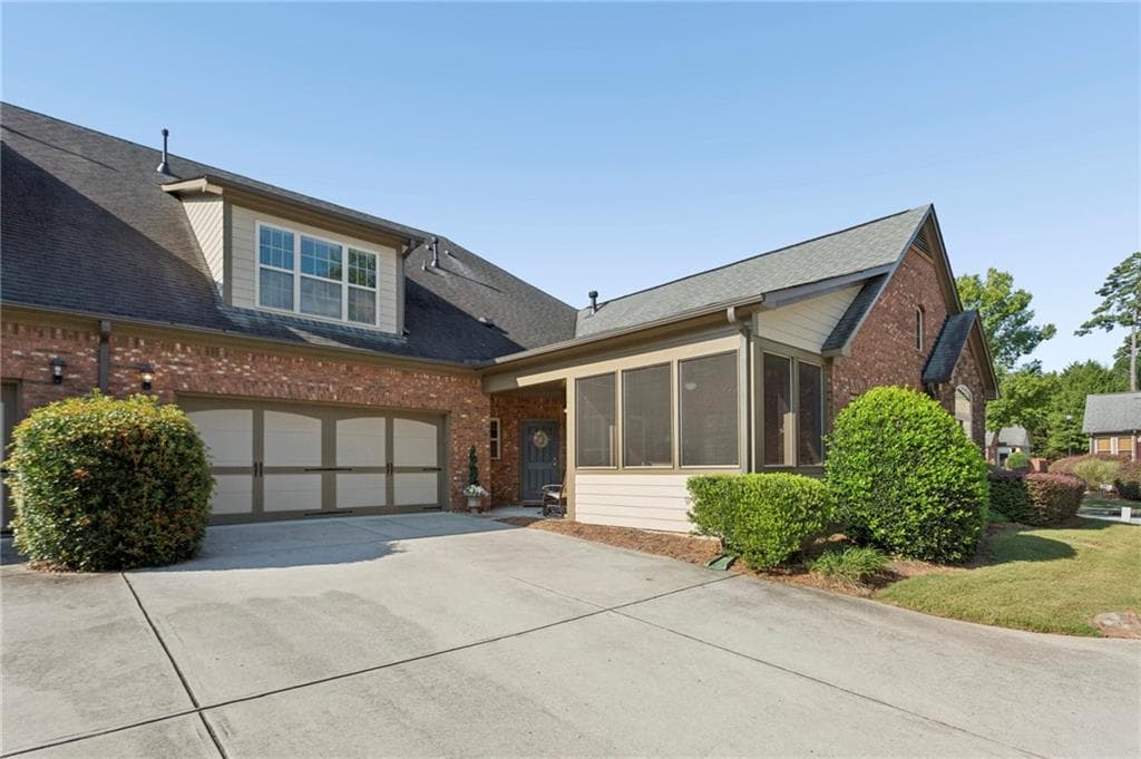 3 bedroom, 3 bathroom, 2,176 sq ft condominium for sale at 120 Chastain Road 1108, Kennesaw, GA 30144 — photo 2