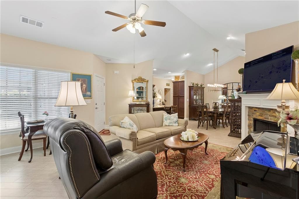 3 bedroom, 3 bathroom, 2,176 sq ft condominium for sale at 120 Chastain Road 1108, Kennesaw, GA 30144 — photo 4