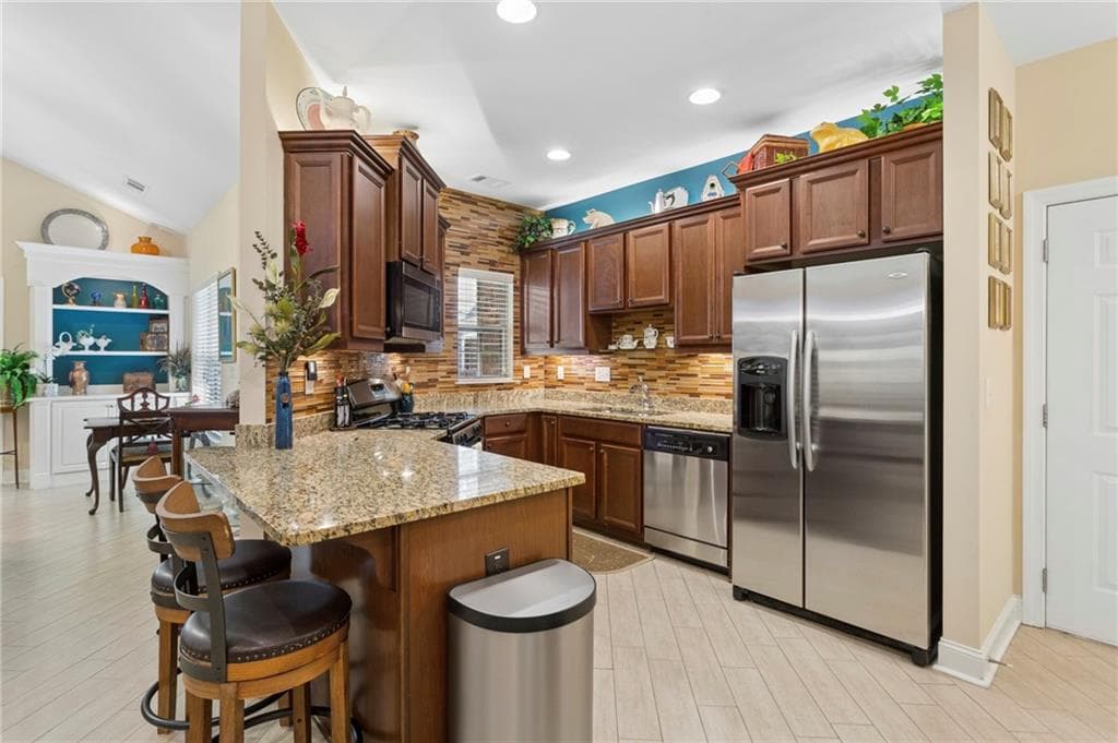 3 bedroom, 3 bathroom, 2,176 sq ft condominium for sale at 120 Chastain Road 1108, Kennesaw, GA 30144 — photo 9