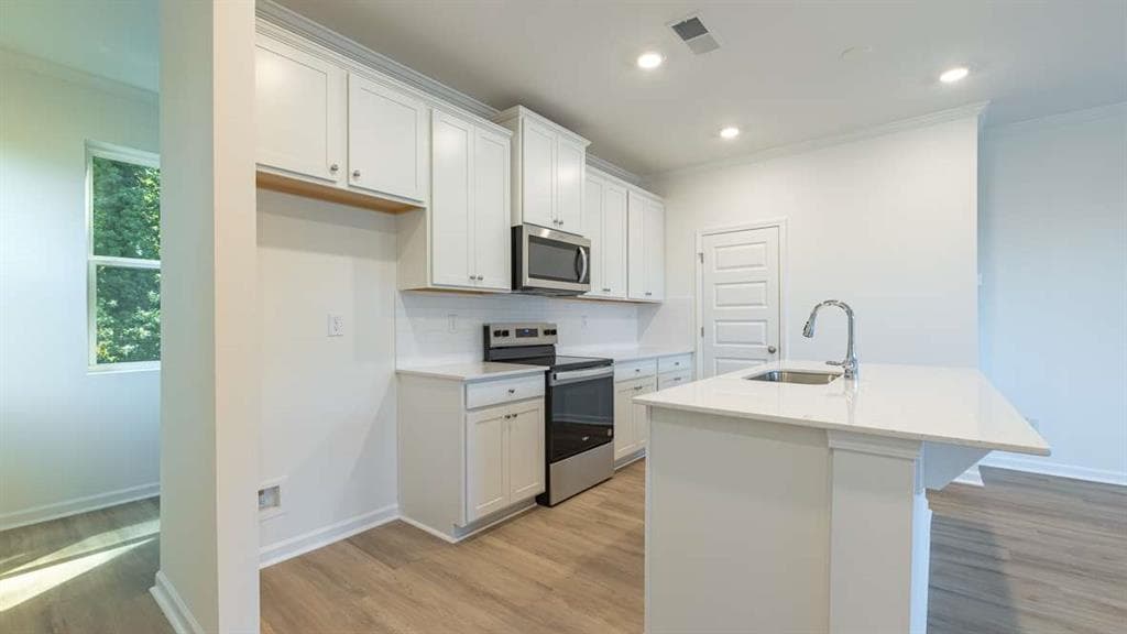 3 bedroom, 4 bathroom townhouse for sale at 1300 Lakota Place, Atlanta, GA 30315 — photo 10