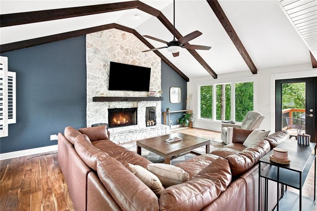 3 bedroom, 3 bathroom, 3,080 sq ft single family residence under contract at 8915 Bay Lane, Gainesville, GA 30506 — photo 9