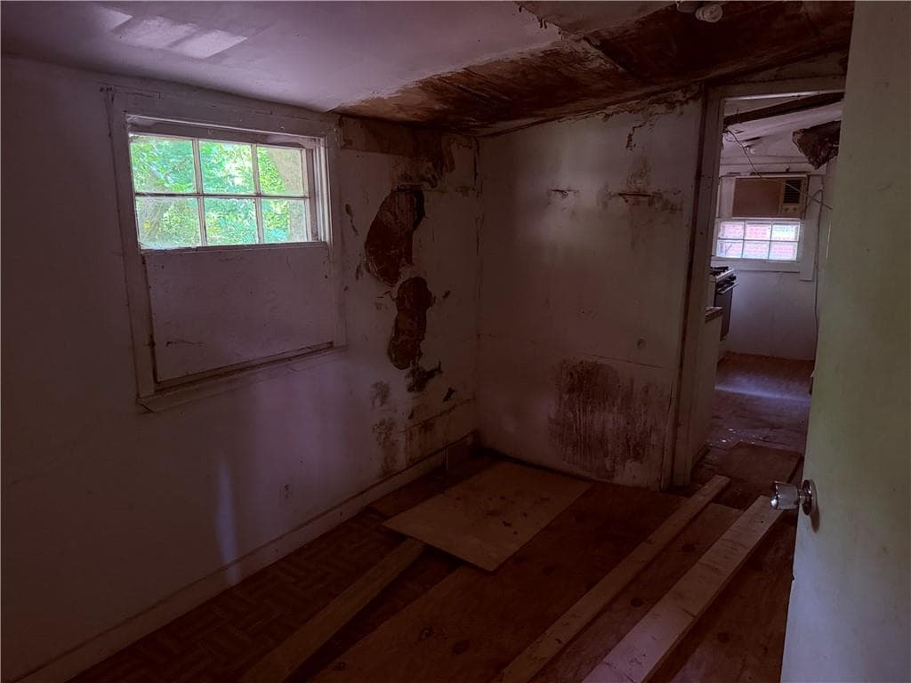 3 bedroom, 2 bathroom, 1,613 sq ft single family residence under contract at 984 Sims Avenue, Atlanta, GA 30318 — photo 9