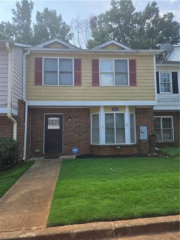 3 bedroom, 3 bathroom, 1,426 sq ft townhouse for rent at 5595 Wells Circle, Stone Mountain, GA 30087 for $1,800 a month — photo 1 of 22