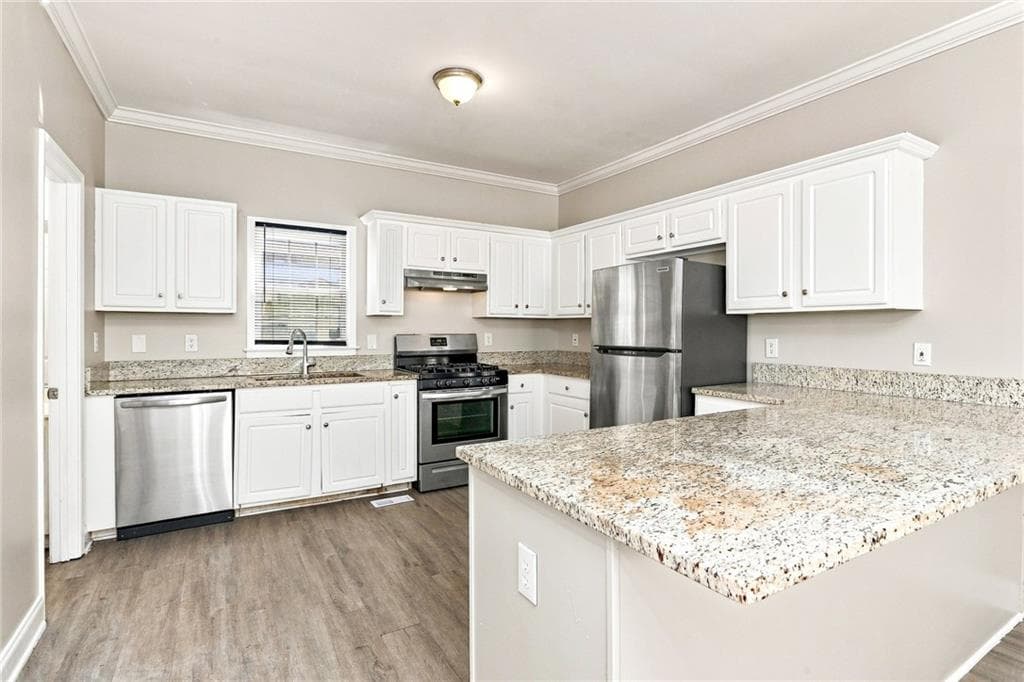3 bedroom, 3 bathroom, 2,320 sq ft single family residence for rent at 990 Lena Street, Atlanta, GA 30314 for $2,525 a month — photo 4