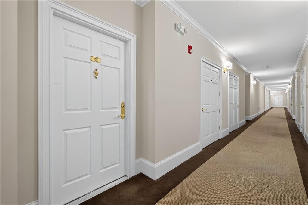 1 bedroom, 2 bathroom, 1,025 sq ft condominium for sale at 5415 Northland Drive 307, Atlanta, GA 30342 — photo 4