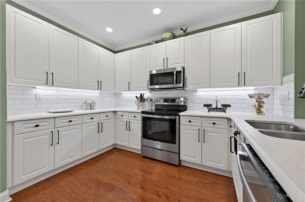 1 bedroom, 2 bathroom, 1,025 sq ft condominium for sale at 5415 Northland Drive 307, Atlanta, GA 30342 — photo 7