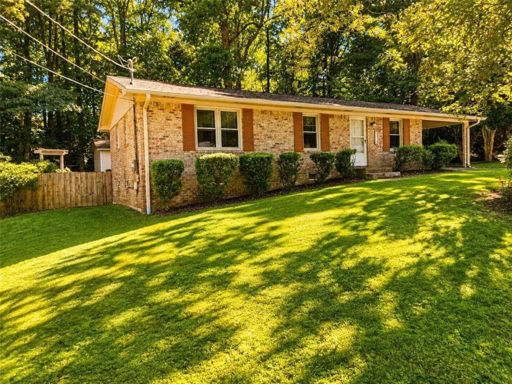 3 bedroom, 1 bathroom, 1,075 sq ft single family residence under contract at 3766 Renee Circle, Gainesville, GA 30507