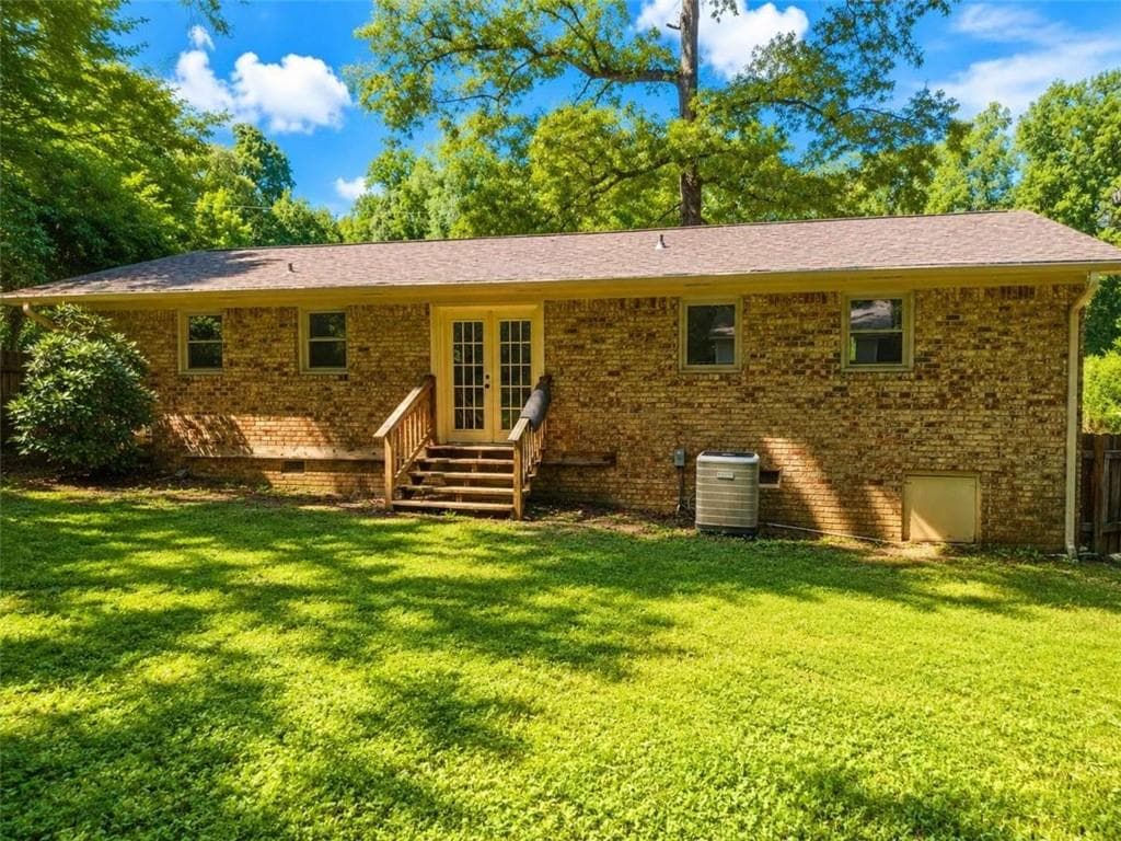 3 bedroom, 1 bathroom, 1,075 sq ft single family residence under contract at 3766 Renee Circle, Gainesville, GA 30507 — photo 3