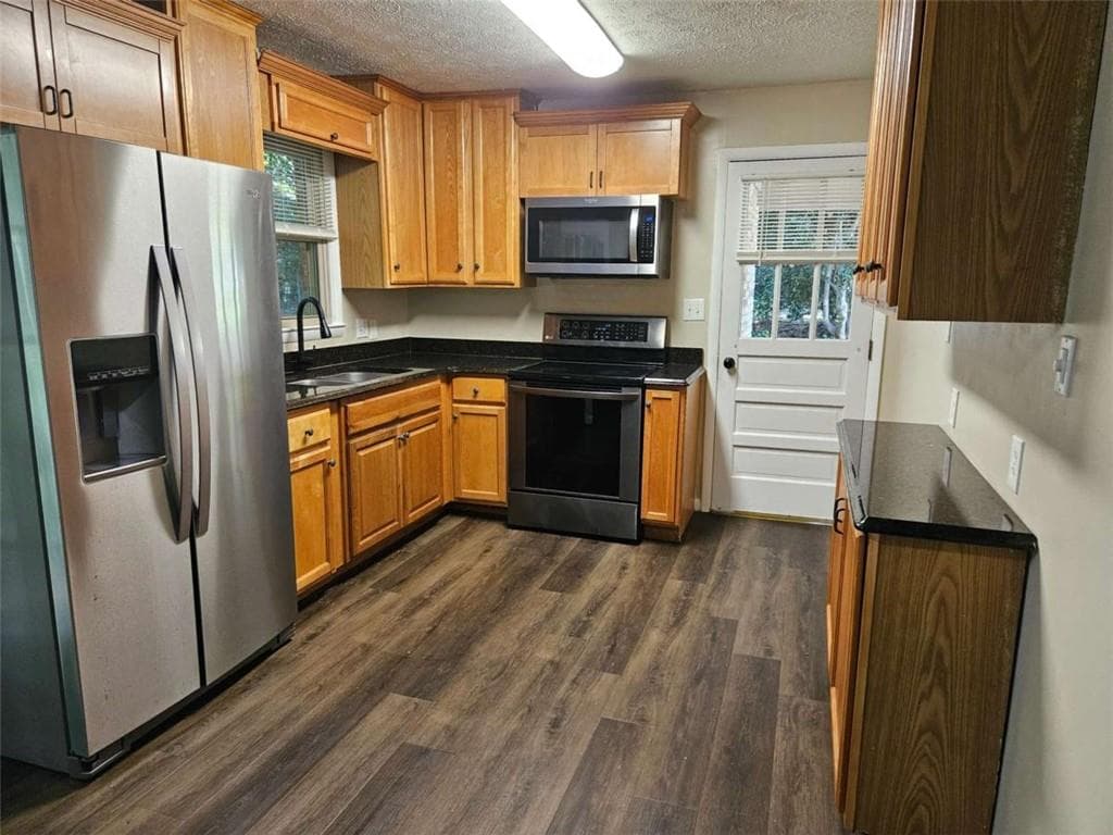 3 bedroom, 1 bathroom, 1,075 sq ft single family residence under contract at 3766 Renee Circle, Gainesville, GA 30507 — photo 5
