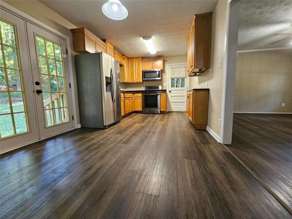 3 bedroom, 1 bathroom, 1,075 sq ft single family residence under contract at 3766 Renee Circle, Gainesville, GA 30507 — photo 7