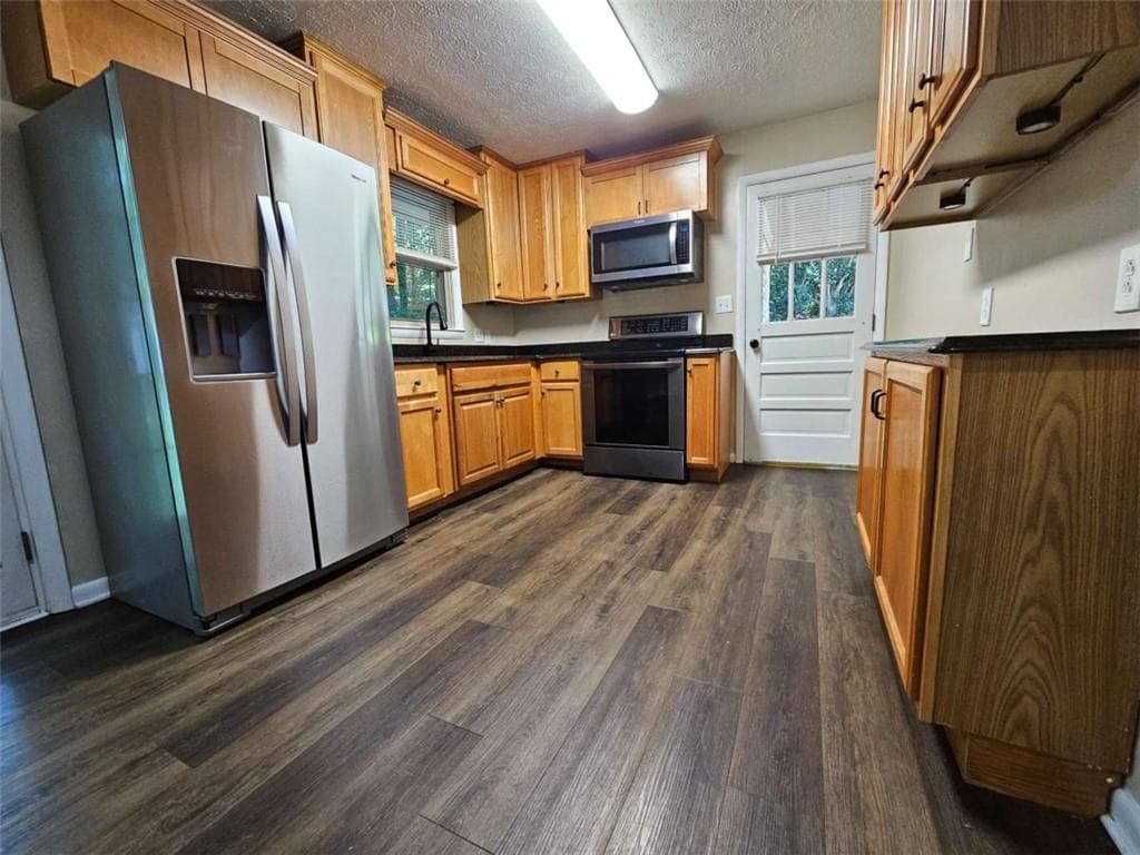 3 bedroom, 1 bathroom, 1,075 sq ft single family residence under contract at 3766 Renee Circle, Gainesville, GA 30507 — photo 8