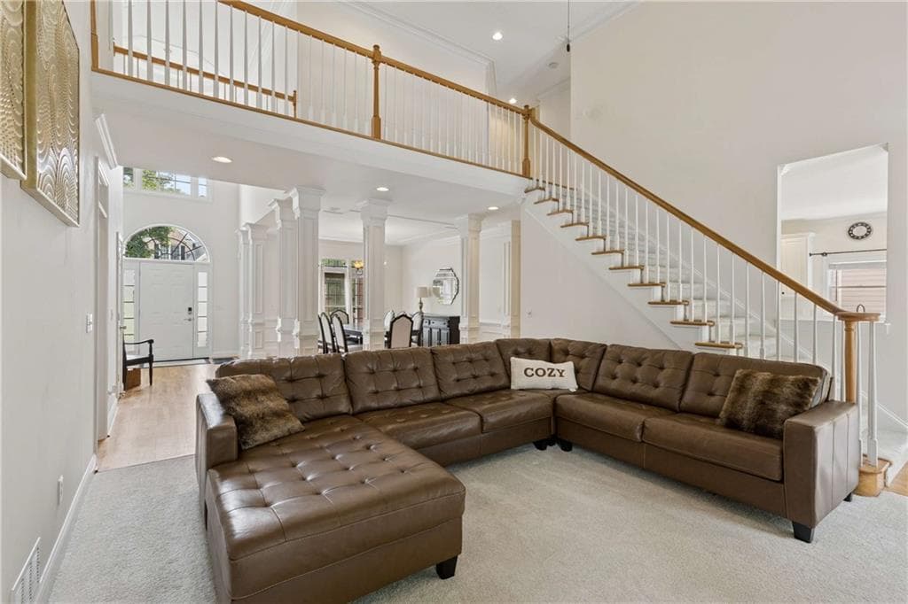 6 bedroom, 5 bathroom, 5,393 sq ft single family residence for sale at 5486 Hedge Brooke Pointe Cove, Acworth, GA 30101 — photo 2
