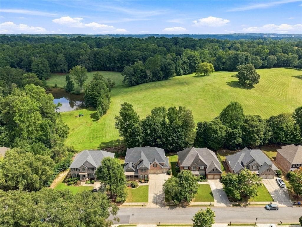 5 bedroom, 5 bathroom, 4,174 sq ft single family residence for sale at 3131 Willowstone Drive, Duluth, GA 30096 — photo 3
