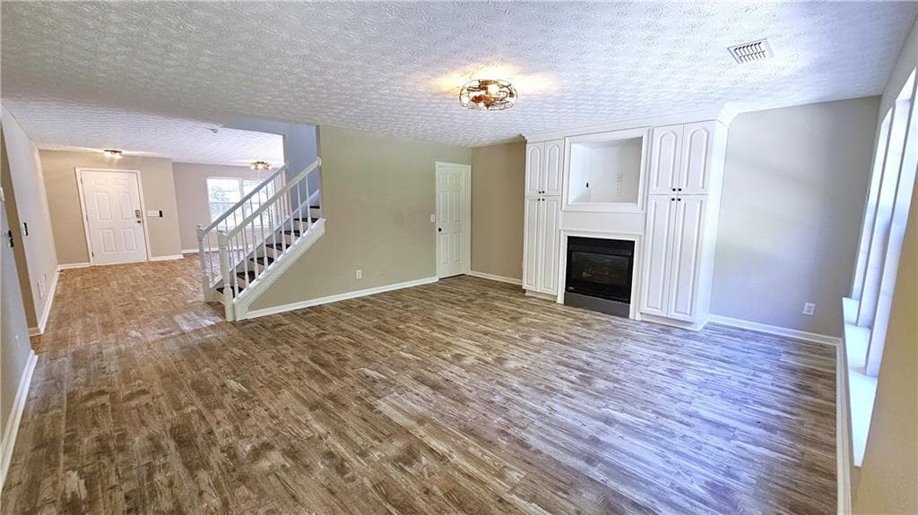 5 bedroom, 3 bathroom, 2,854 sq ft single family residence for sale at 528 Lazy River Lane, Woodstock, GA 30188 — photo 8