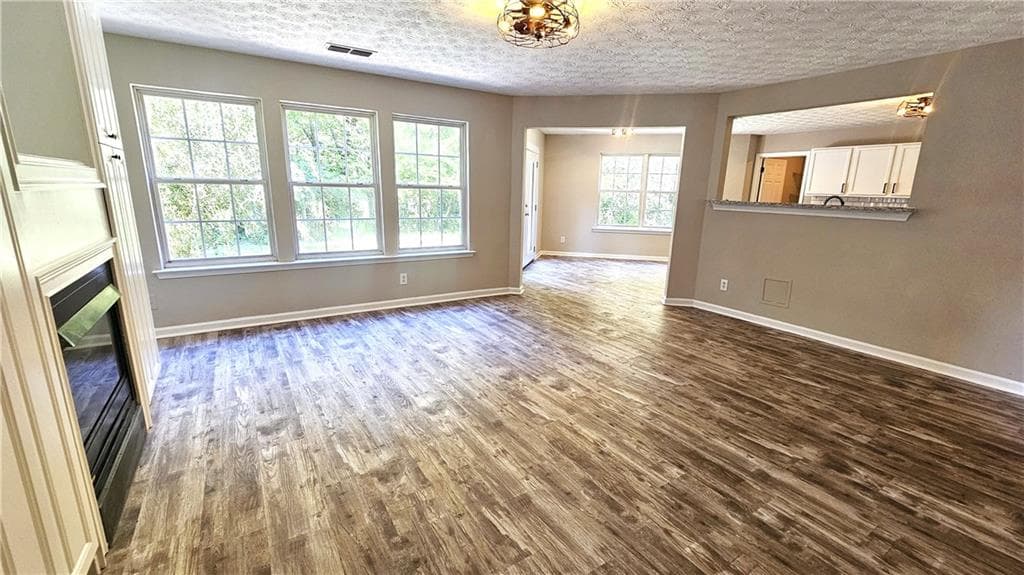 5 bedroom, 3 bathroom, 2,854 sq ft single family residence for sale at 528 Lazy River Lane, Woodstock, GA 30188 — photo 10