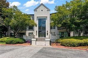 2 bedroom, 2 bathroom, 1,504 sq ft condominium for sale at 4113 Pine Heights Drive, Atlanta, GA 30324 — photo 2