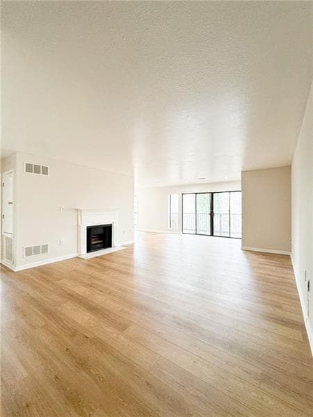 2 bedroom, 2 bathroom, 1,504 sq ft condominium for sale at 4113 Pine Heights Drive, Atlanta, GA 30324 — photo 3