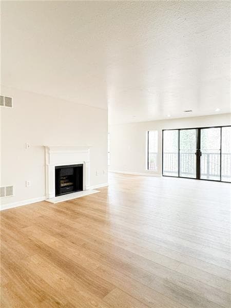2 bedroom, 2 bathroom, 1,504 sq ft condominium for sale at 4113 Pine Heights Drive, Atlanta, GA 30324 — photo 4