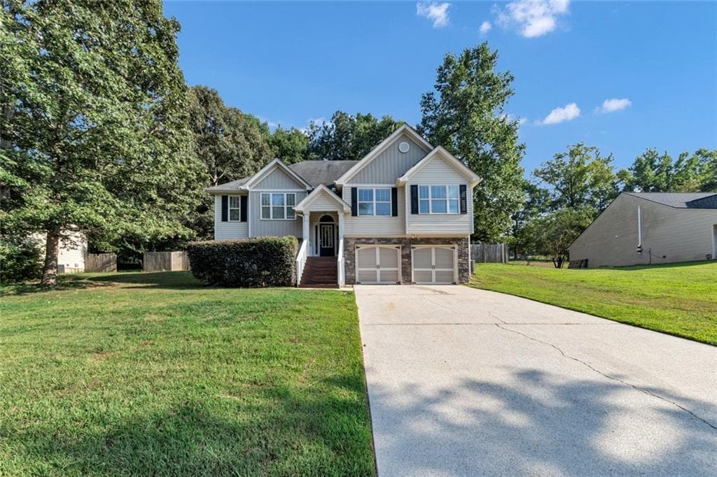 3 bedroom, 3 bathroom, 1,781 sq ft single family residence for sale at 242 Elk Drive, Temple, GA 30179 — photo 2