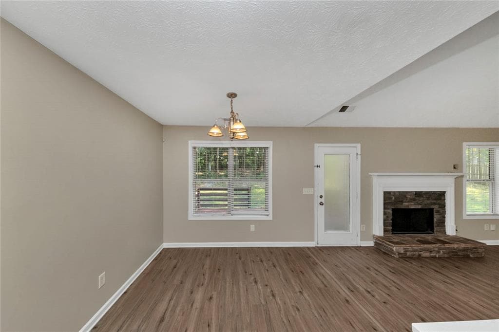 3 bedroom, 3 bathroom, 1,781 sq ft single family residence for sale at 242 Elk Drive, Temple, GA 30179 — photo 4