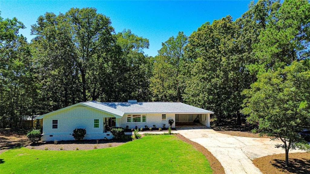 4 bedroom, 3 bathroom, 2,414 sq ft single family residence for sale at 9640 Cedar Grove Road, Chattahoochee Hills, GA 30213
