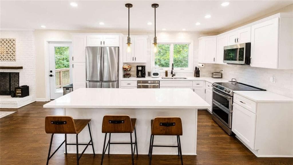 4 bedroom, 3 bathroom, 2,414 sq ft single family residence for sale at 9640 Cedar Grove Road, Chattahoochee Hills, GA 30213 — photo 5