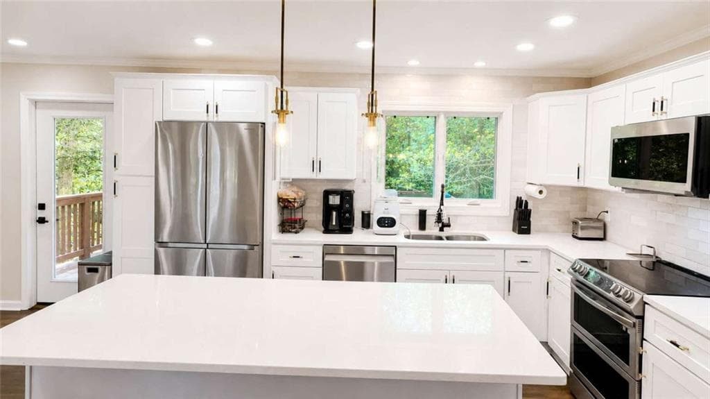 4 bedroom, 3 bathroom, 2,414 sq ft single family residence for sale at 9640 Cedar Grove Road, Chattahoochee Hills, GA 30213 — photo 6