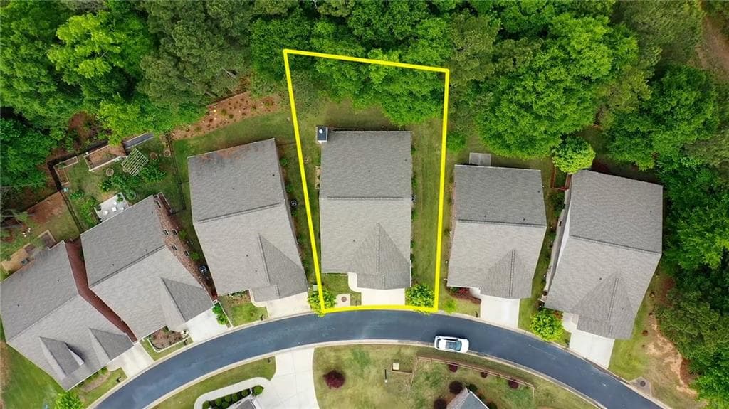 3 bedroom, 2 bathroom, 1,684 sq ft single family residence for sale at 9120 Leverett Circle, Covington, GA 30014 — photo 2