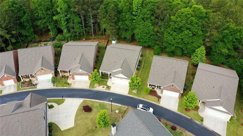 3 bedroom, 2 bathroom, 1,684 sq ft single family residence for sale at 9120 Leverett Circle, Covington, GA 30014 — photo 3