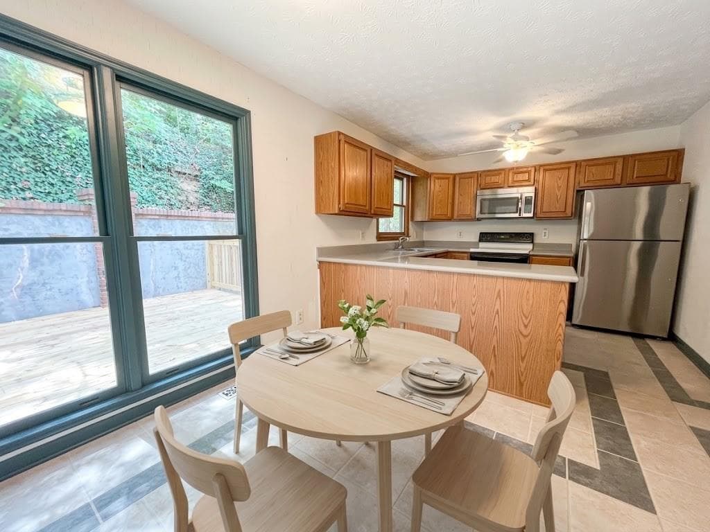 3 bedroom, 2 bathroom, 1,634 sq ft single family residence for sale at 1825 Fair Oaks Place, Decatur, GA 30033 — photo 6
