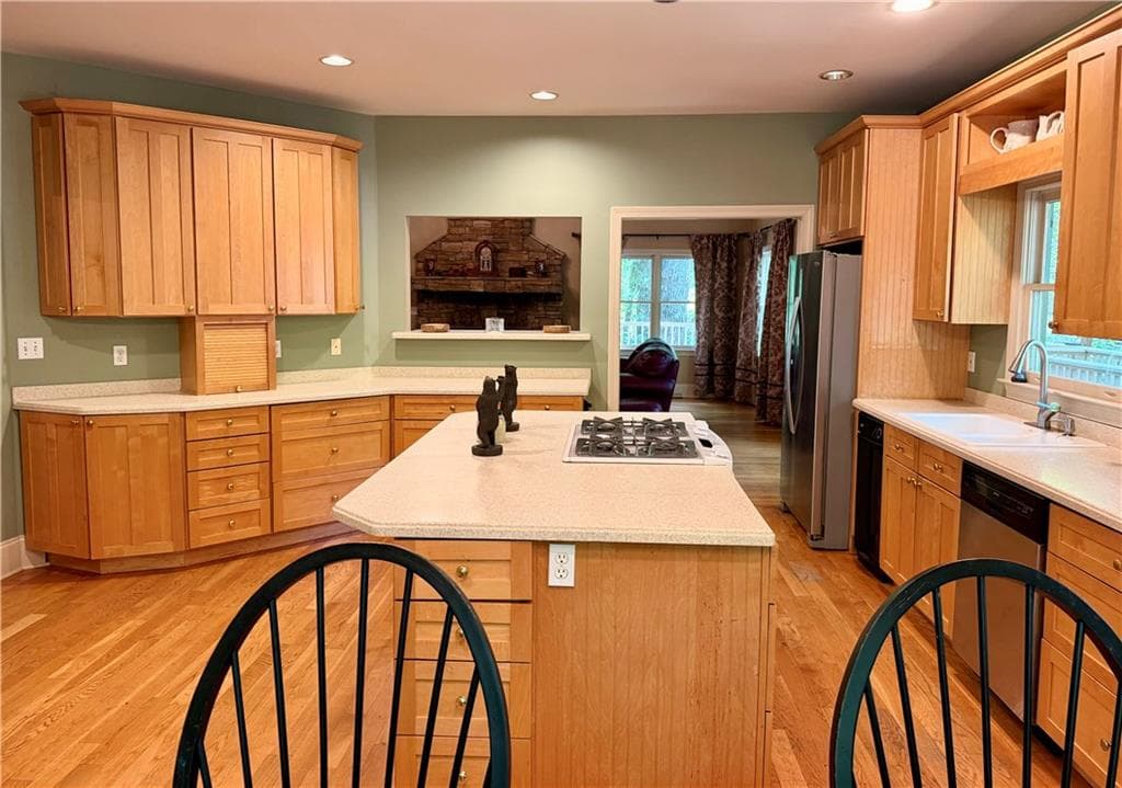 4 bedroom, 3 bathroom, 3,781 sq ft single family residence for sale at 11 Cherokee Camp Trail, Jasper, GA 30143 — photo 9
