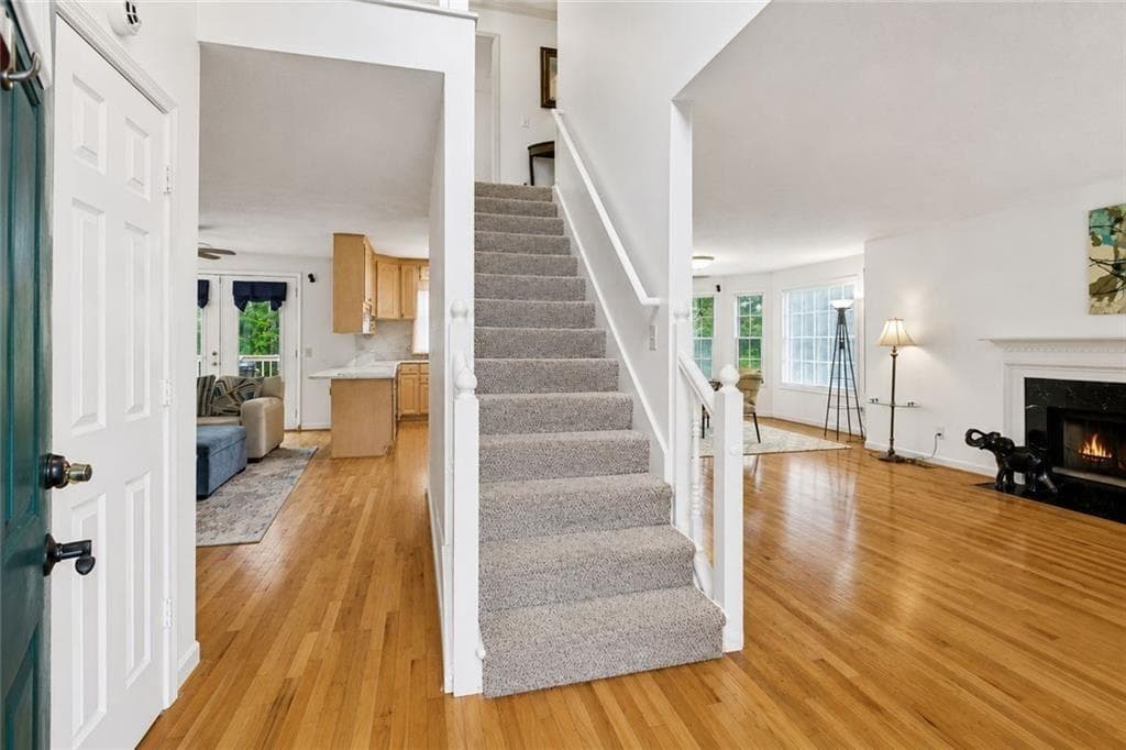 4 bedroom, 3 bathroom, 1,874 sq ft single family residence under contract at 9636 Squirrel Wood Run, Douglasville, GA 30135 — photo 3